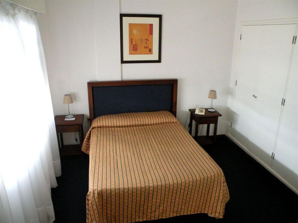 מונטווידאו Hotel Lancaster מראה חיצוני תמונה